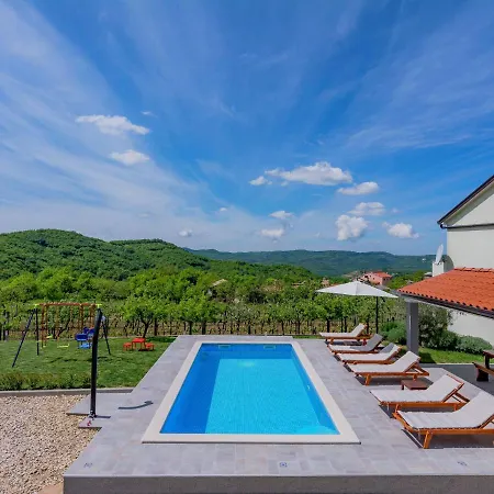 Spacious Apartment In Pazin With Pool Apartment Cerovlje