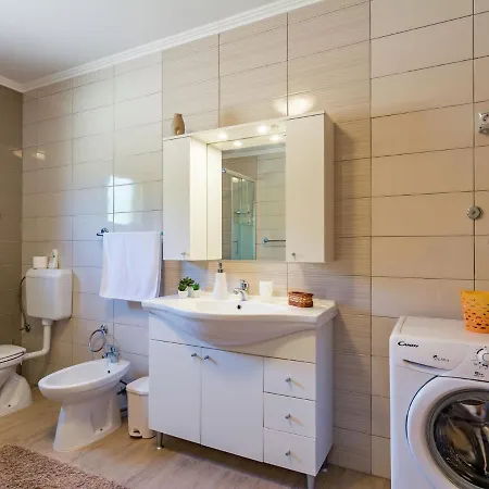 Spacious Apartment In Pazin With Pool