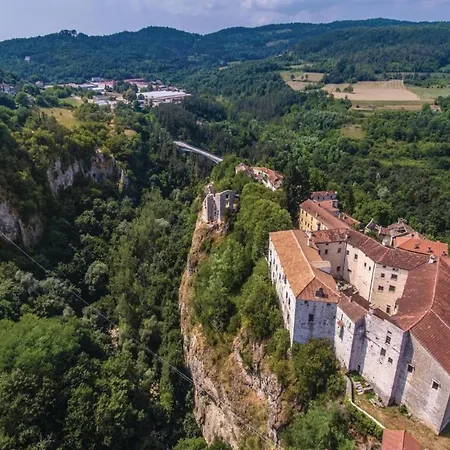 Spacious Apartment In Pazin With Pool Apartment Cerovlje